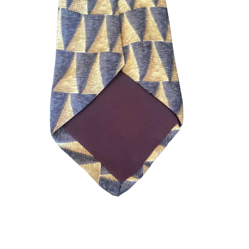 J Garcia Mens Silk Necktie Gold Charcoal Grey Geometric Triangle Pattern Art Tie